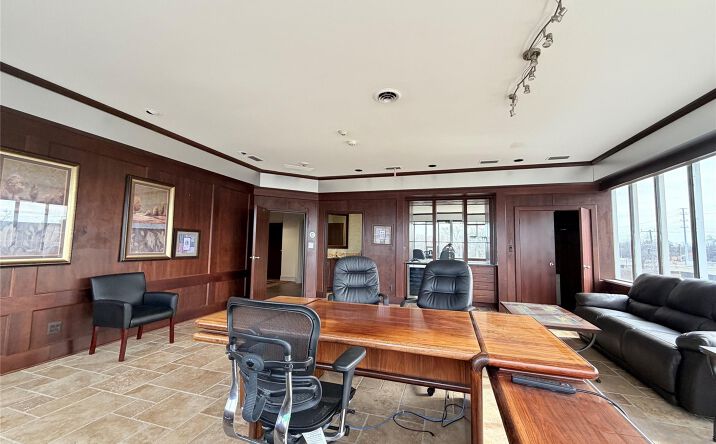 Pictures of Office, Special Purpose, Retail property located at 20800 Southfield Road 370, Southfield, MI 48075 for lease - image #1
