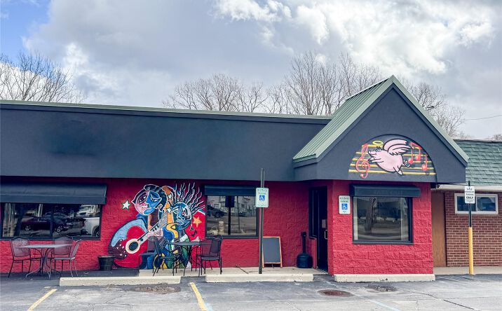 Pictures of Restaurant property located at 1492 N Leroy Street Suite A, Fenton, MI 48430 for lease - image #1