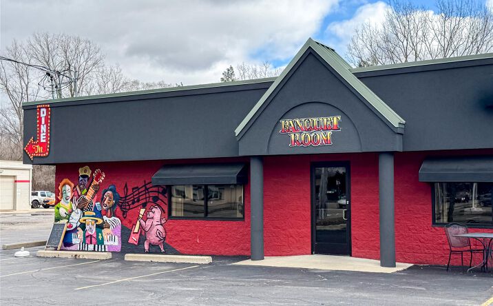 Pictures of Restaurant property located at 1492 N Leroy Street Suite B, Fenton, MI 48430 for lease - image #1