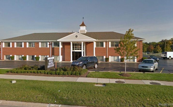 Pictures of Land property located at 2820 W MAPLE Road 222, Troy, MI 48084 for lease - image #1