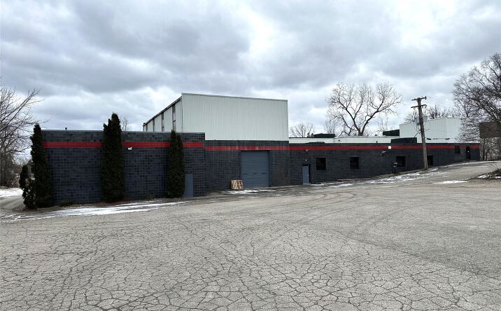 Pictures of Industrial property located at 45237-45241 Grand River Avenue, Novi, MI 48375 for lease - image #1