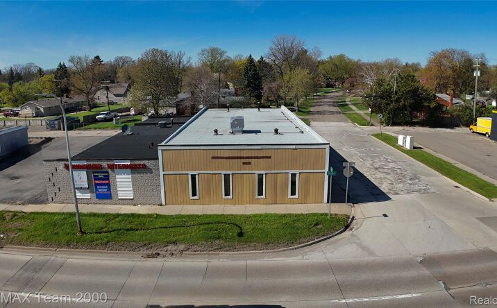 Pictures of Industrial property located at 32300 Michigan Avenue, Wayne, MI 48184 for lease - image #1