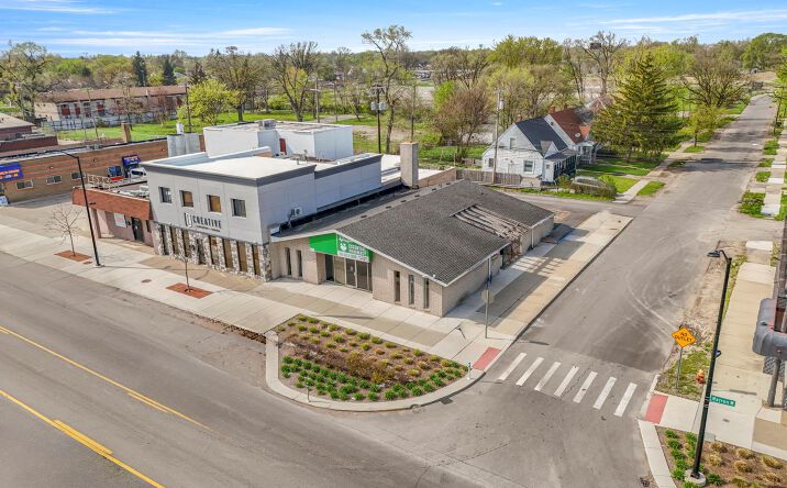 Pictures of Office property located at 17600 W Warren Avenue, Detroit, MI 48228 for lease - image #1