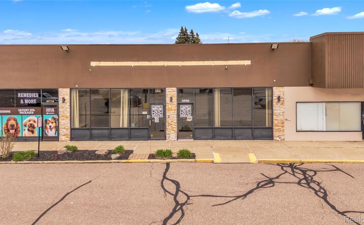 Pictures of Office, Retail property located at 43722 Schoenherr Road, Sterling Heights, MI 48313 for lease - image #1