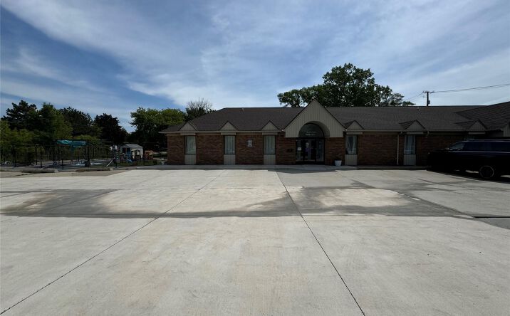 Pictures of Office, Retail property located at 1975 E. Maple Rd Road 2, Troy, MI 48083 for lease - image #1
