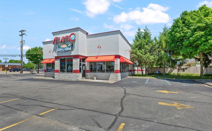 Pictures of Retail, Restaurant property located at 42922 Van Dyke Avenue, Sterling Heights, MI 48314 for lease - image #1