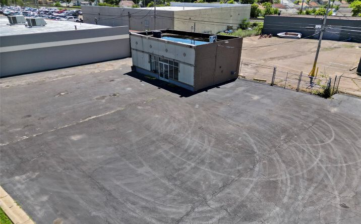 Pictures of Retail property located at 31827 Michigan Avenue, Wayne, MI 48184 for lease - image #1