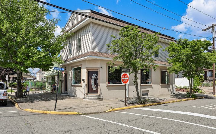 Pictures of Office property located at 63 Union Boulevard, Wallington, NJ 07057 for lease - image #1