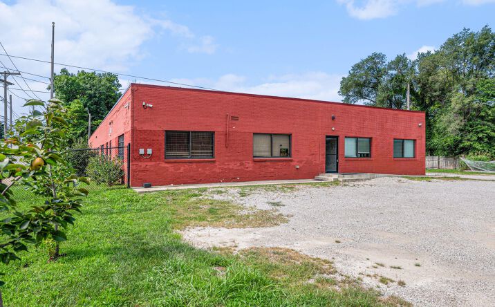 Pictures of Office property located at 7714 Prospect Ave, Kansas City, MO 64132 for lease - image #1