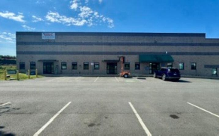 Pictures of Retail, Industrial property located at 11701 Pump Station Way, Manassas, VA 20109 for lease - image #1