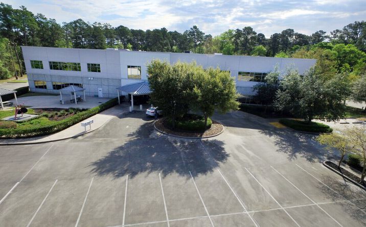 Pictures of Office property located at 4101 Interwood North Parkway, Houston, TX 77032 for lease - image #1
