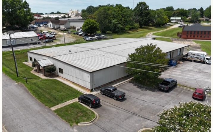 Pictures of Industrial property located at 909 10th Street Northeast, Hickory, NC 28601 for lease - image #1