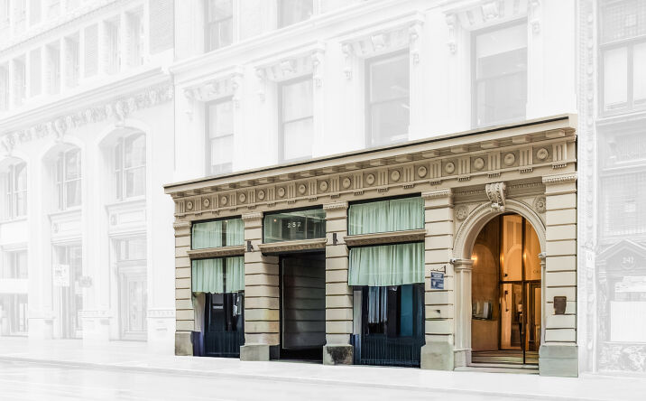 Pictures of Restaurant property located at 252 California Street, SF, CA 94111 for lease - image #1