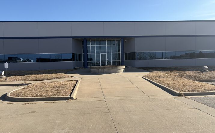 Pictures of Retail, Industrial property located at 11217 Lakeview Avenue, Lenexa, KS 66219 for lease - image #1