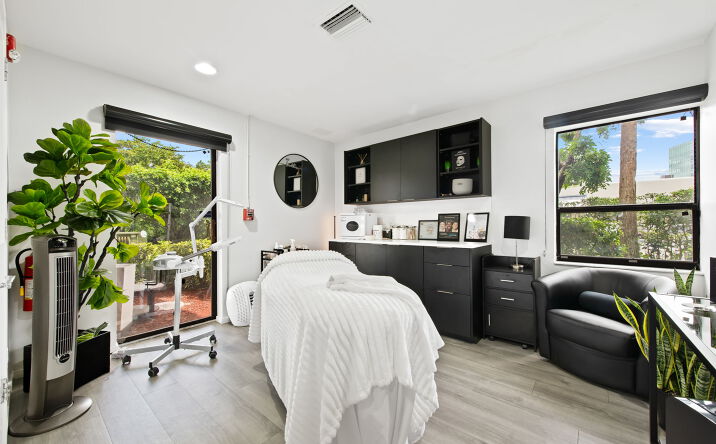 Pictures of Office property located at 875 Meadows Road, Boca Raton, FL 33486 for lease - image #1