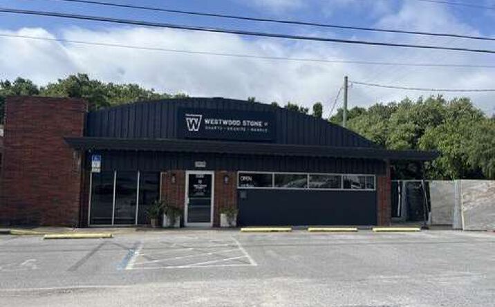 Pictures of Industrial property located at 2975 West Navy Boulevard, Pensacola, FL 32505 for lease - image #1