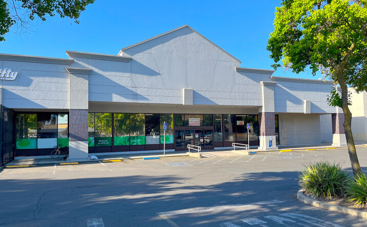 Pictures of Retail property located at 520 West Lodi Avenue, Lodi, CA 95240 for lease - image #1