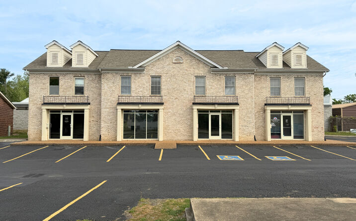 Pictures of Office property located at 5722 Hickory Plaza, Nashville, TN 37211 for lease - image #1