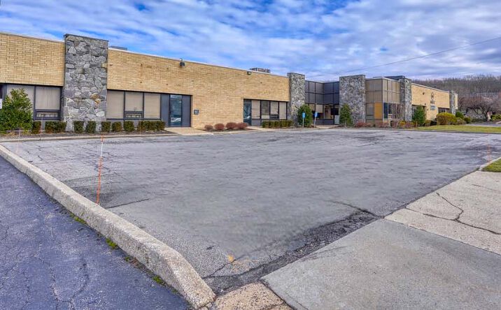 Pictures of Industrial property located at 122-132 Dupont St, Plainview, NY 11803 for lease - image #1