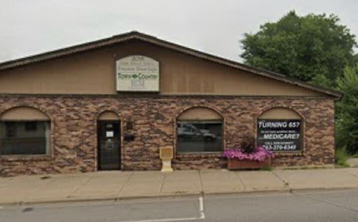 Pictures of Retail, Office, Industrial property located at 208 North Rum River Drive, Princeton, MN 55371 for lease - image #1