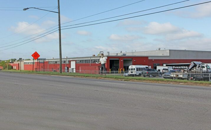 Pictures of Retail, Industrial property located at 3340 Vanderbilt Road, Birmingham, AL 35217 for lease - image #1