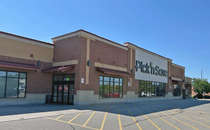 Pictures of Retail property located at 2931 S. Chicago Avenue, South Milwaukee, WI 53172 for lease - image #1
