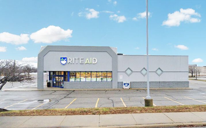 Pictures of Retail property located at 25996 Gratiot Avenue, Roseville, MI 48185 for lease - image #1