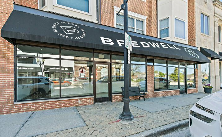 Pictures of Retail property located at 140 S Cook St, Barrington, IL 60010 for lease - image #1