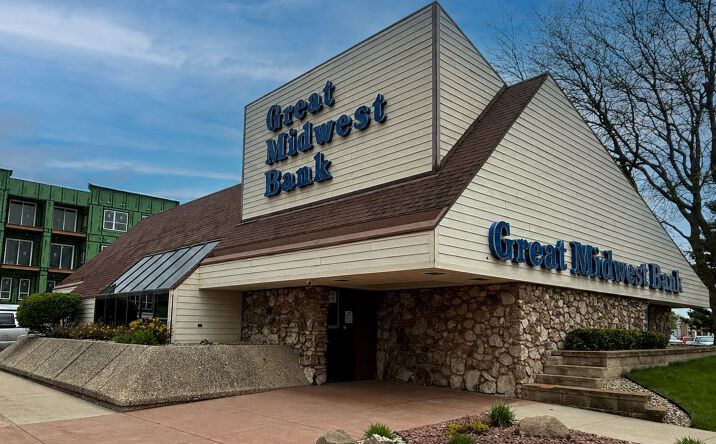 Pictures of Retail property located at 6702 Odana Rd., Madison, WI 53719 for lease - image #1