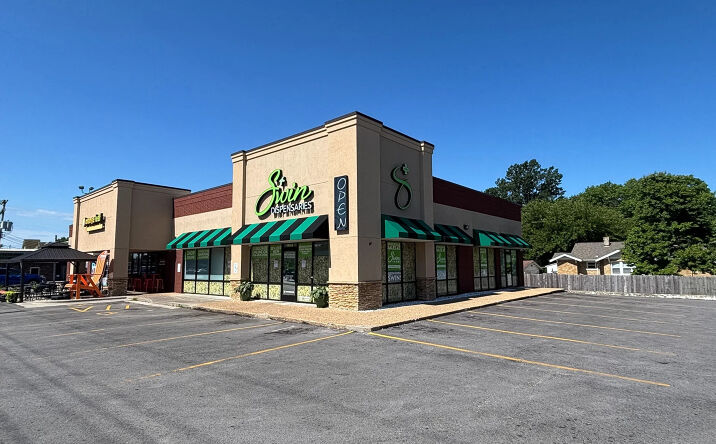 Pictures of Retail property located at 1011 S Glenstone Ave, Springfield, MO 65804 for lease - image #1