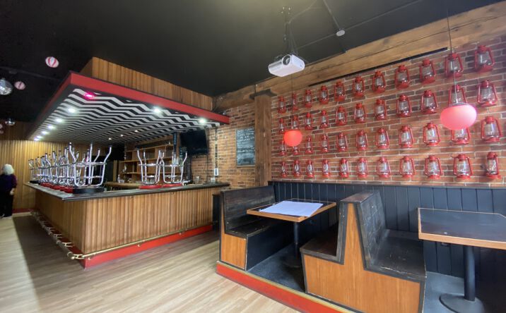 Pictures of Retail, Restaurant property located at 819 5th Avenue North, Seattle, WA 98109 for lease - image #1