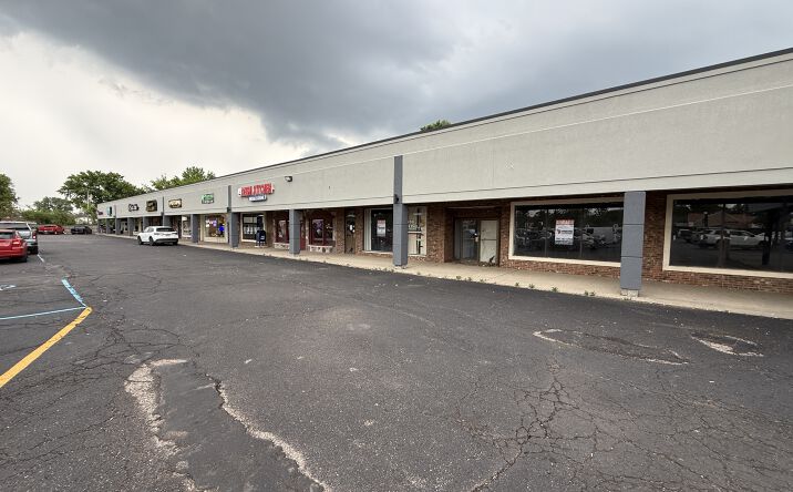 Pictures of Retail, Office, Restaurant property located at 36747 Garfield Road, Clinton Township, MI 48035 for lease - image #1