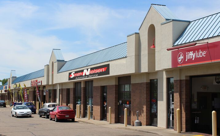 Pictures of Retail property located at 10410-10570 Excelsior Blvd, Eden Prairie, MN 55343 for lease - image #1