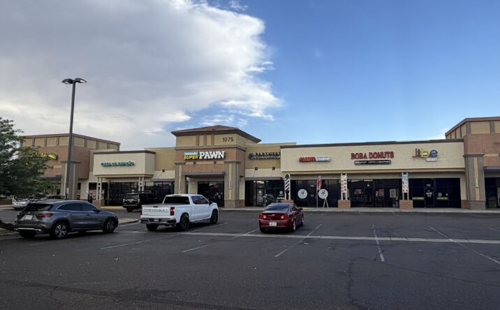 Pictures of Retail property located at 1075 N 51ST AVE, PHOENIX, AZ 85043-5563 for lease - image #1