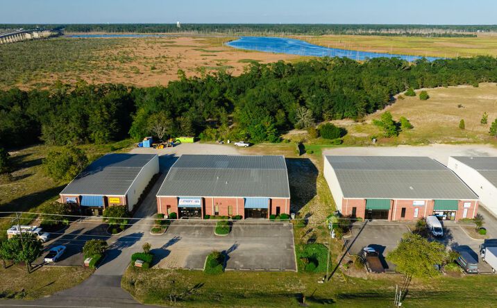 Pictures of Industrial property located at 3246 Us Hwy 421 N, Wilmington, NC 28401 for lease - image #1
