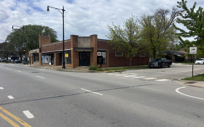 Pictures of Retail property located at 4132 W PETERSON AVE, CHICAGO, IL 60646 for lease - image #1