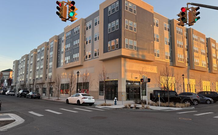 Pictures of Retail property located at 159 Main Street, Hempstead, NY 11550 for lease - image #1