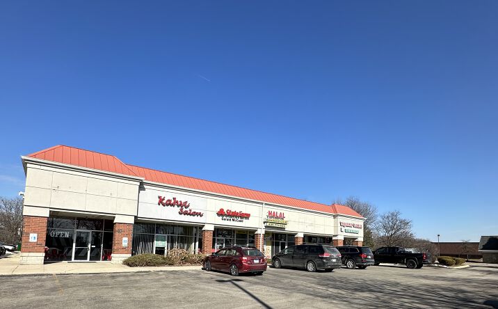 Pictures of Retail property located at 508 West Boughton Road, Bolingbrook, IL 60440 for lease - image #1