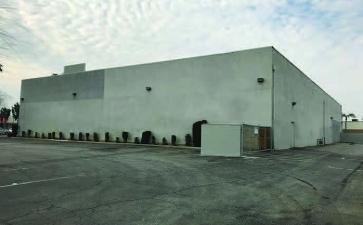 Pictures of Retail property located at 3000 Ming Ave, Bakersfield, CA 93311 for lease - image #1