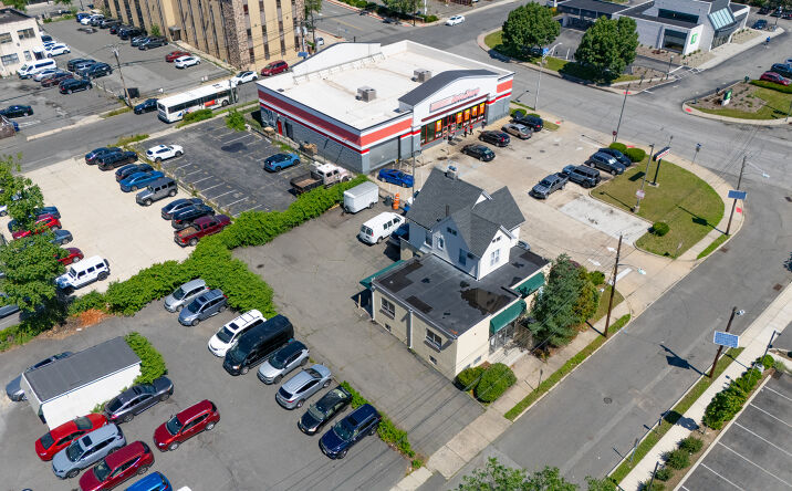 Pictures of Retail, Office property located at 87 OLD RIVER ST, HACKENSACK, NJ 07601-7359 for lease - image #1