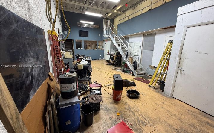 Pictures of Industrial property located at 4310 SW 73rd Ave # 4376, Miami, FL 33155 for lease - image #1