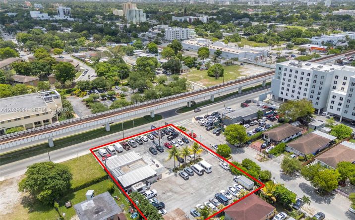 Pictures of Retail property located at 2729 NW 56th St, Miami, FL 33142 for lease - image #1