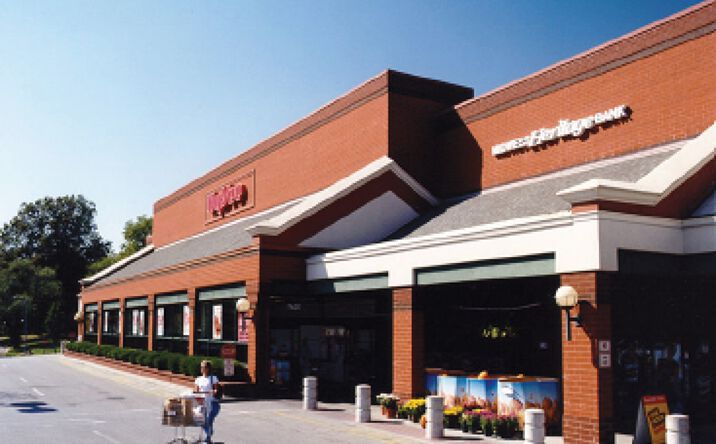 Pictures of Retail property located at 7600 State Line Road, Prairie Village, KS 66208 for lease - image #1