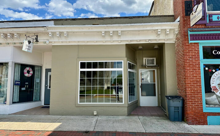 Pictures of Retail, Office property located at 128 E Main St, Elkton, MD 21921 for lease - image #1