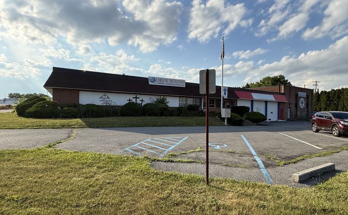 Pictures of Office, Industrial, Special Purpose property located at 2224 INDUSTRIAL DR, BETHLEHEM, PA 18017-2100 for lease - image #1