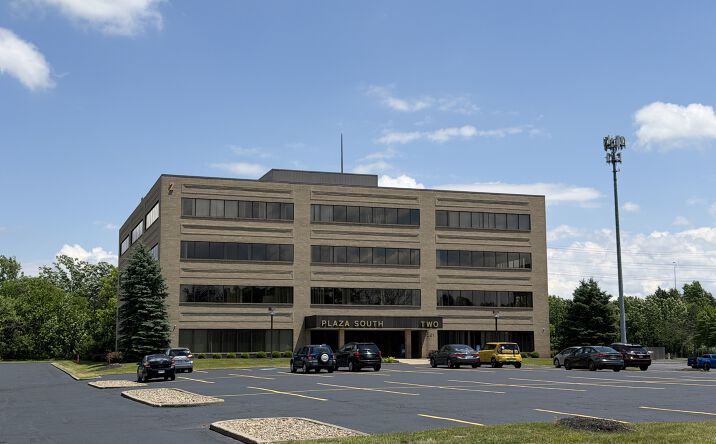 Pictures of Office property located at 7261 Engle Road, Middleburg Heights, OH 44130 for lease - image #1