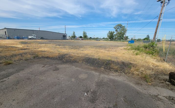 Pictures of Retail, Land property located at 1895 16th Street Northeast, Salem, OR 97301 for lease - image #1