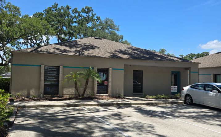 Pictures of Office property located at 330 West Bearss Avenue, Tampa, FL 33613 for lease - image #1