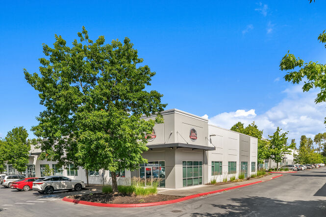 Pictures of Industrial property located at 1000 Southwest 34th Street, Renton, WA 98057 for lease - image #1