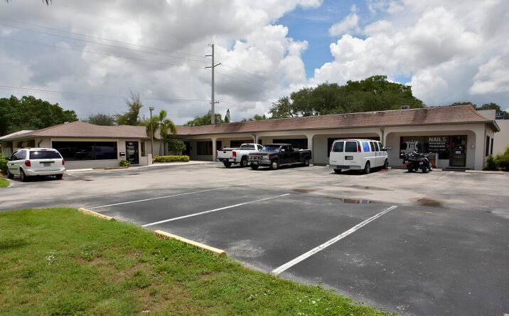 Pictures of Retail property located at 1901 South Tamiami Trail, Venice, FL 34293 for lease - image #1